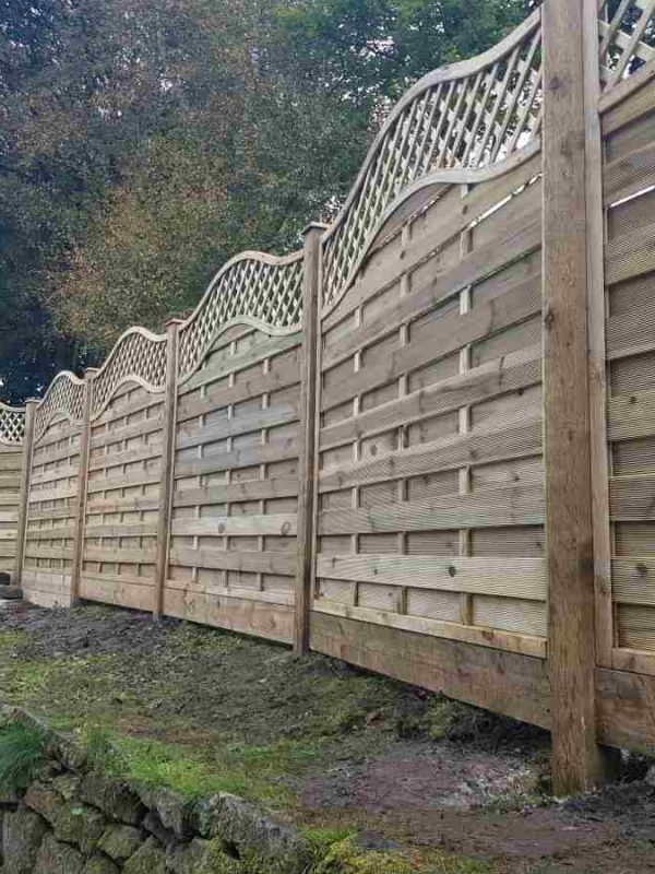 completed wavey fence