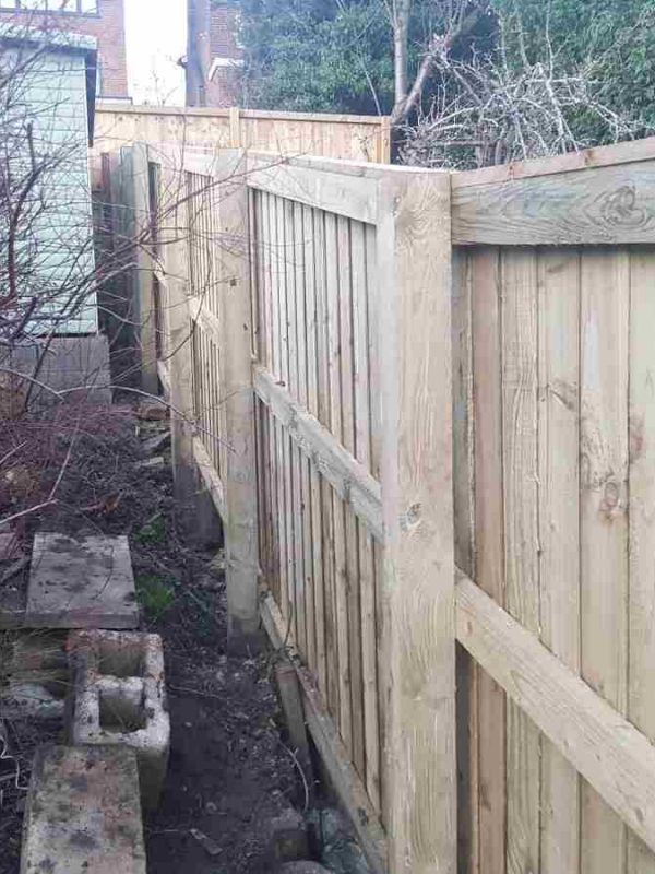 feather board fencing